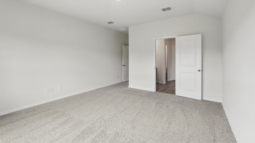 Spacious, unfurnished interior of a new home in Waverly Estates, Josephine (Image 24).
