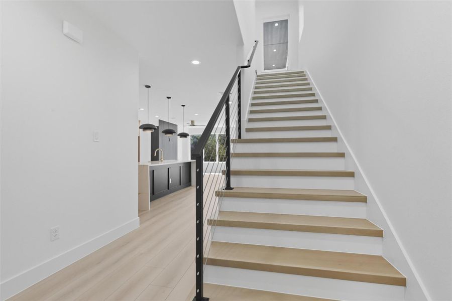 Spacious, unfurnished interior of a new home in , Dallas (Image 26).