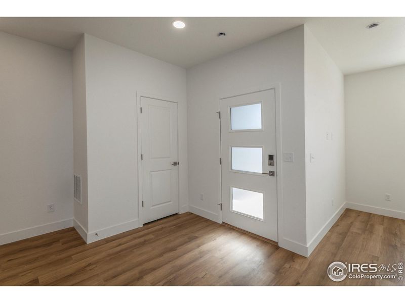 Spacious, unfurnished interior of a new home in , Timnath (Image 31).