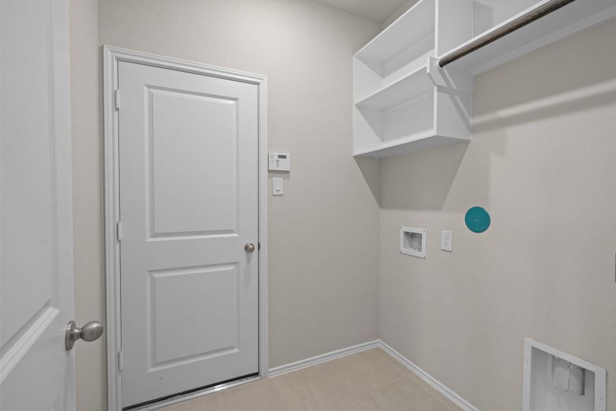 Spacious, unfurnished interior of a new home in Escondido, Magnolia (Image 16). Spacious, unfurnished interior of a new home in Escondido, Magnolia (Image 16).