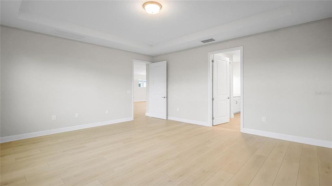 Spacious, unfurnished interior of a new home in Cresswind at Lake Harris, Tavares (Image 63). Spacious, unfurnished interior of a new home in Cresswind at Lake Harris, Tavares (Image 63).