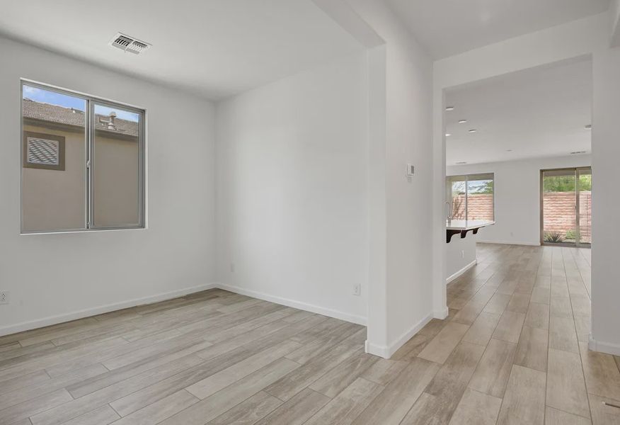 Flourish 1571 Den - 16 of 18