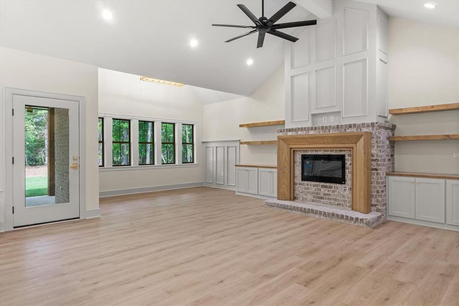 Spacious, unfurnished interior of a new home in , Grand Saline (Image 19).