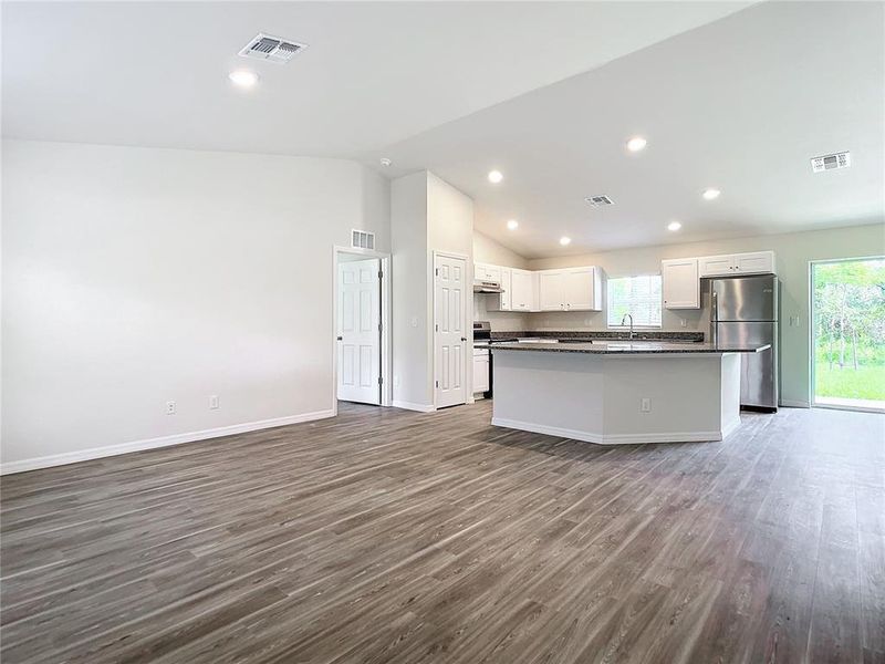 Image 22 of a home in .