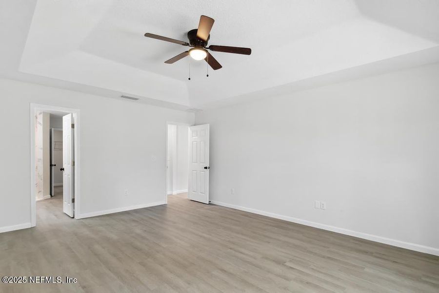 Spacious, unfurnished interior of a new home in , Jacksonville (Image 19).