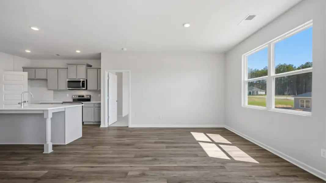 Representative unfurnished interior of a home built from the Aria by D.R. Horton in Stillwater Lake Oconee, Eatonton (Image 18). Representative unfurnished interior of a home built from the Aria by D.R. Horton in Stillwater Lake Oconee, Eatonton (Image 18).