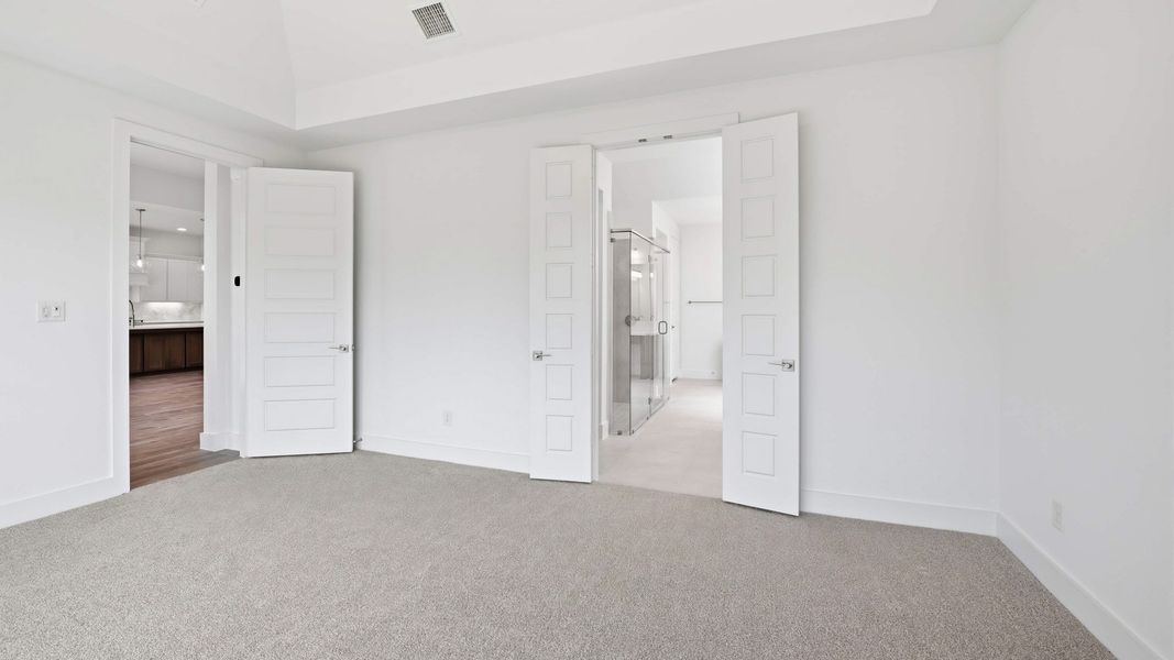 Spacious, unfurnished interior of a new home in Hillstead, Lavon (Image 23).