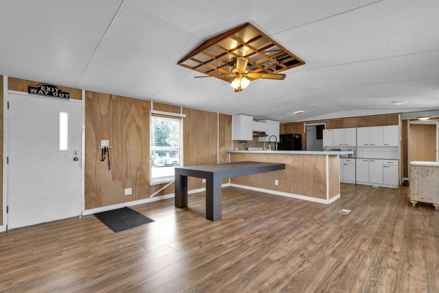 Image 27 of a home in .