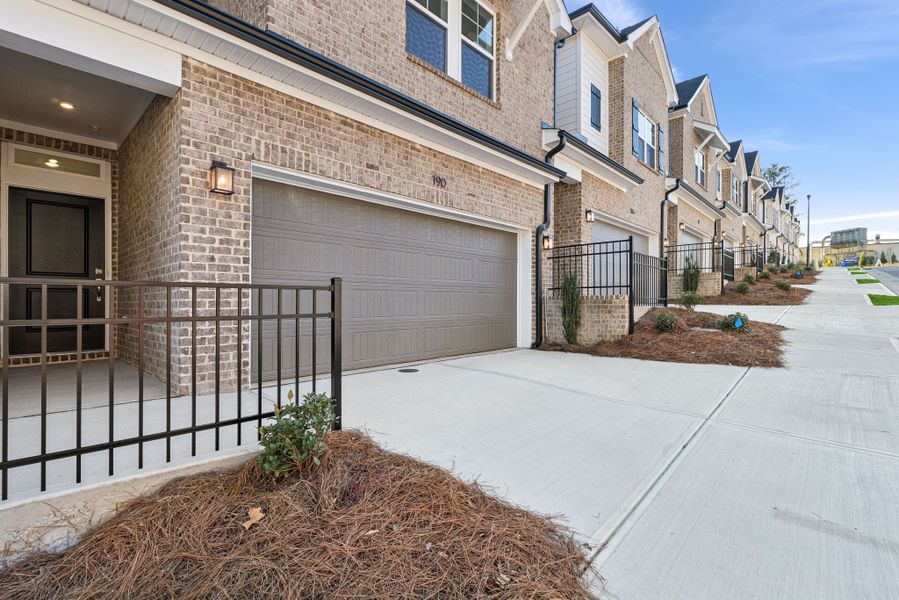 Exterior details and patio area of a home in Grandview Terrace, Canton (Image 23).
