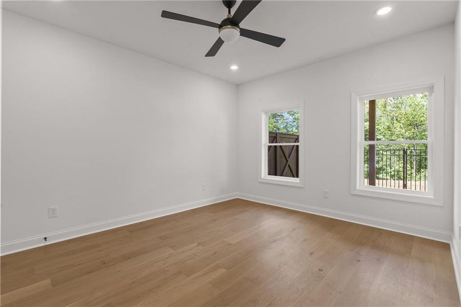 Spacious, unfurnished interior of a new home in Waterside Townhomes, Peachtree Corners (Image 14).