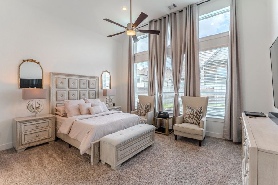 Master Retreat At The Rear Of This Residence. Peaceful Views Into This Backyard. Must See In Person To Appreciate. You Will Really Love Living Here.