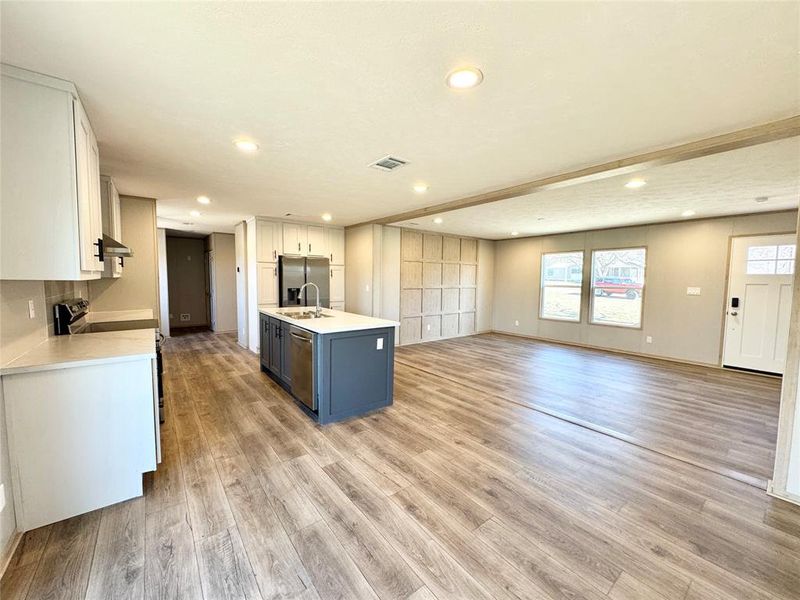 Spacious, unfurnished interior of a new home in , Nocona (Image 25).
