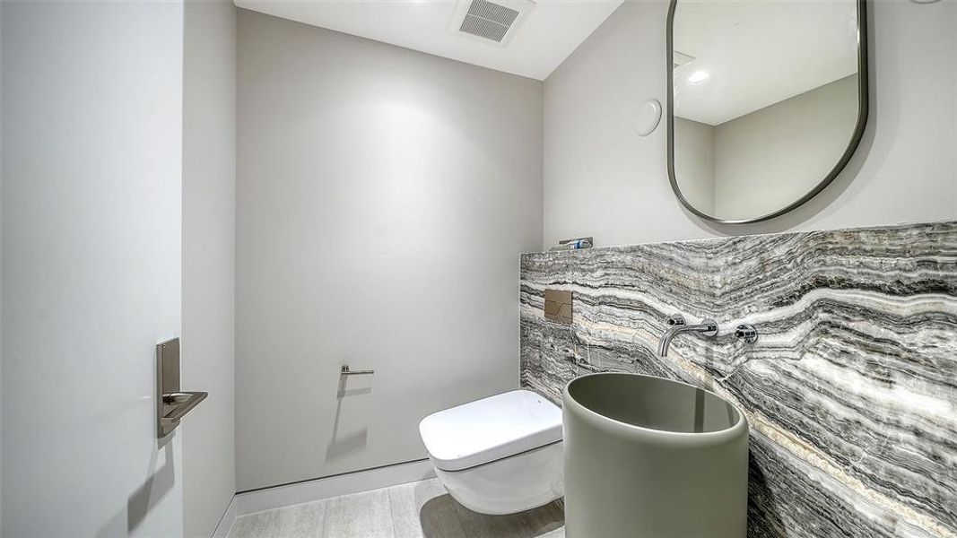 Furnished interior view inside a new home in , Longboat Key (Image 11).