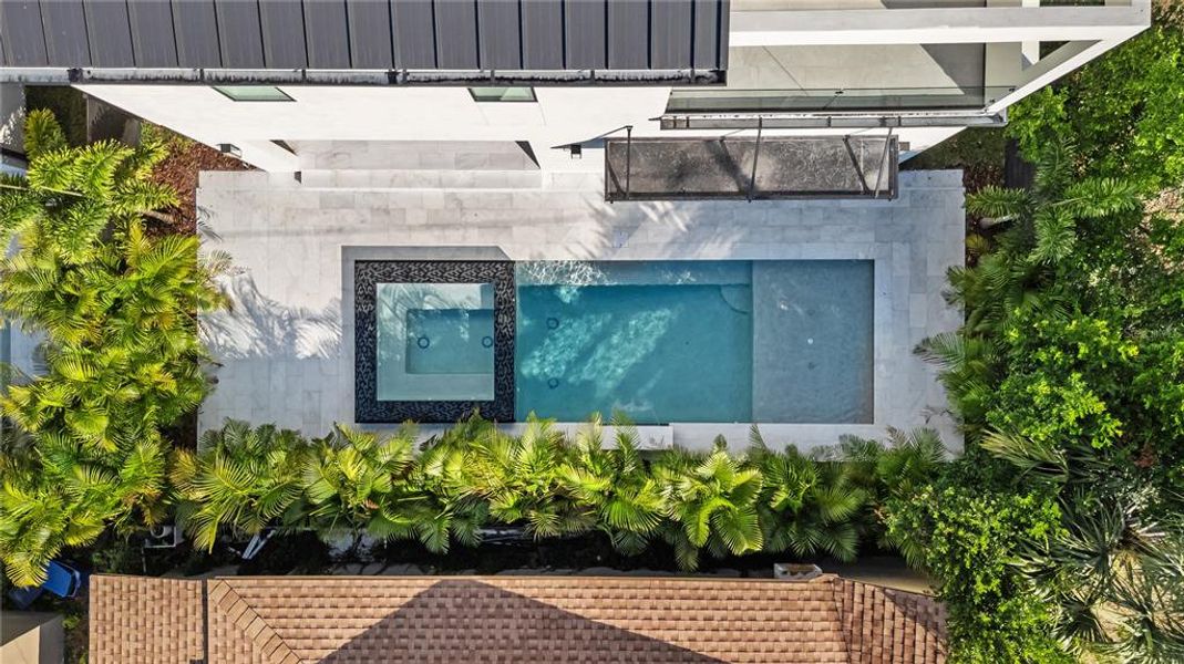 Exterior details and patio area of a home in , Tampa (Image 34).
