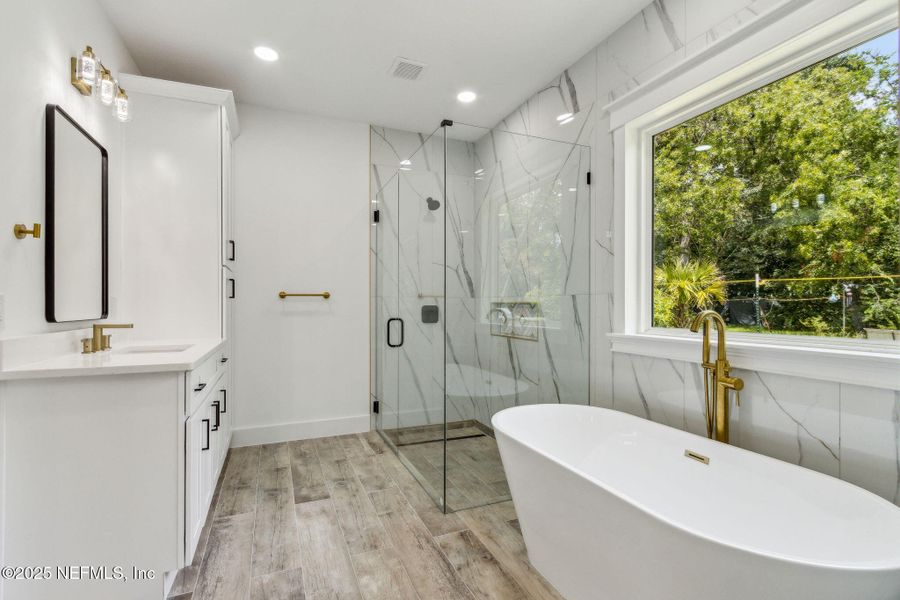 Furnished interior view inside a new home in , Fernandina Beach (Image 10).