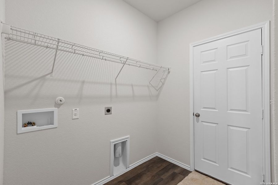 Spacious, unfurnished interior of a new home in , New Braunfels (Image 21).