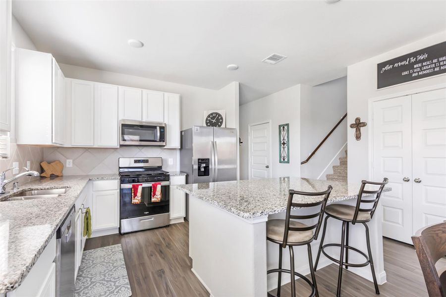 Furnished interior view inside a new home in Granger Pines, Conroe (Image 7).