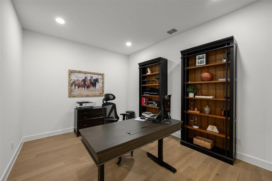 Furnished interior view inside a new home in Sonoma Verde, McLendon-Chisholm (Image 7).