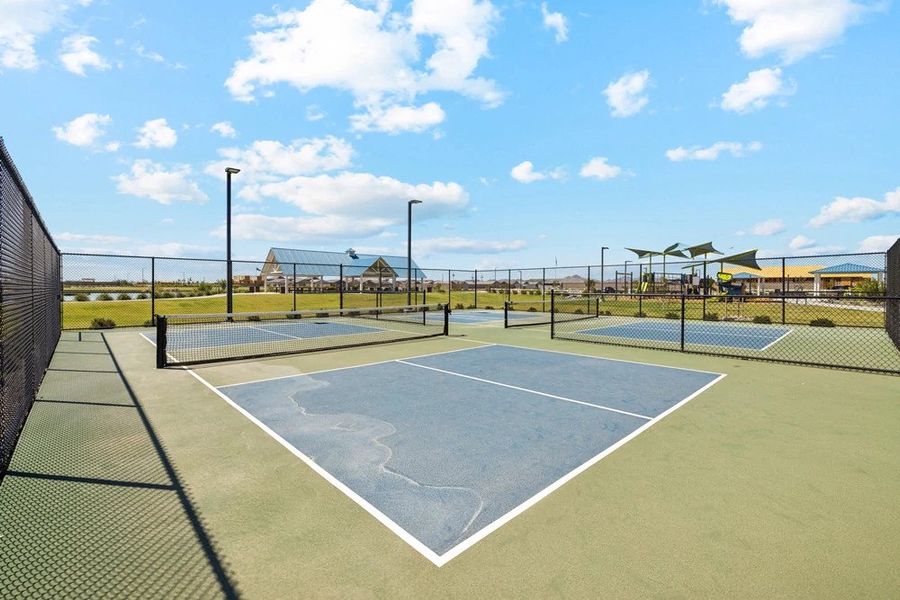Community amenities in Tobiano at Wales Ranch, San Tan Valley (Image 13).