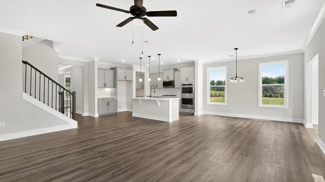 Spacious, unfurnished interior of a new home in Cottonwood Ridge, Piedmont (Image 28).