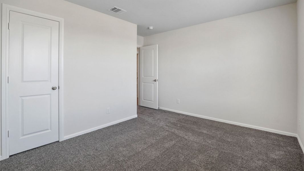 Spacious, unfurnished interior of a new home in Rock Creek West, Fort Worth (Image 30).