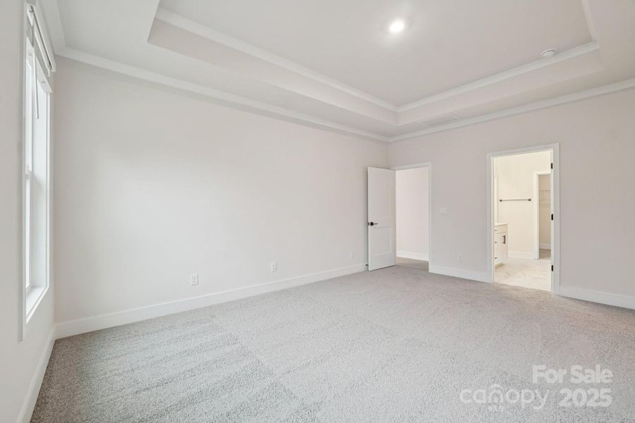 Spacious, unfurnished interior of a new home in Oak Grove Hill, Huntersville (Image 35).