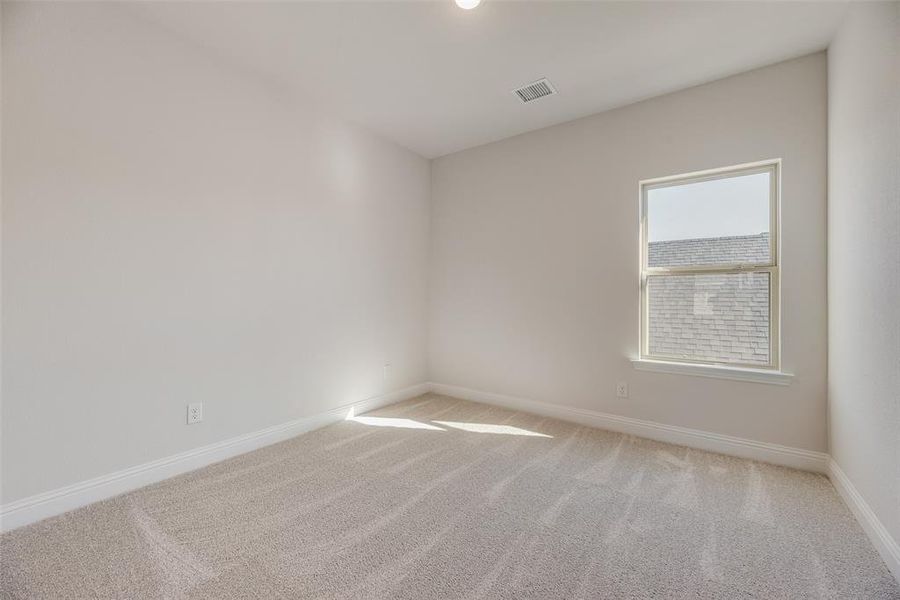Spacious, unfurnished interior of a new home in Spiritas Ranch, Little Elm (Image 29).