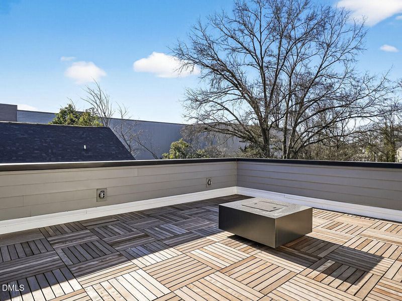 026-1280x960-rooftop-veranda 026-1280x960-rooftop-veranda