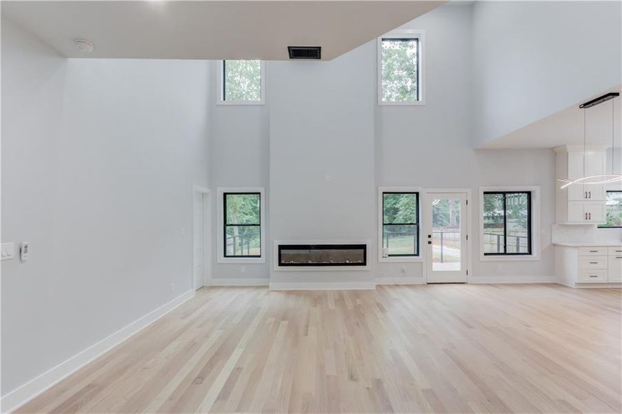 Spacious, unfurnished interior of a new home in , Atlanta (Image 85). Spacious, unfurnished interior of a new home in , Atlanta (Image 85).