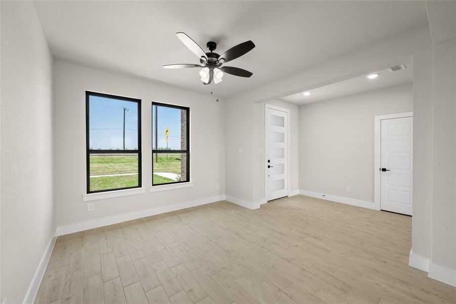 2850 FM No 878- Flex Space-1