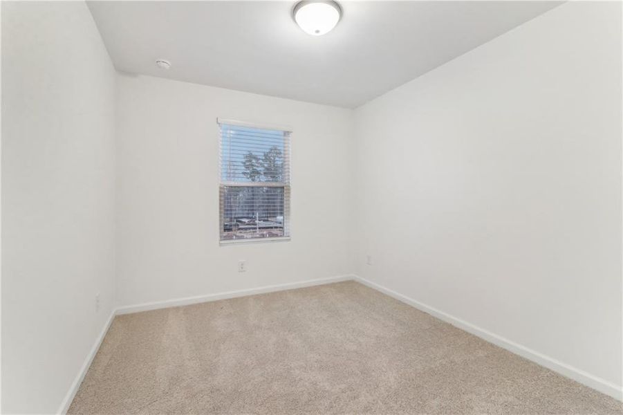 Spacious, unfurnished interior of a new home in Laurelwood, Douglasville (Image 28).
