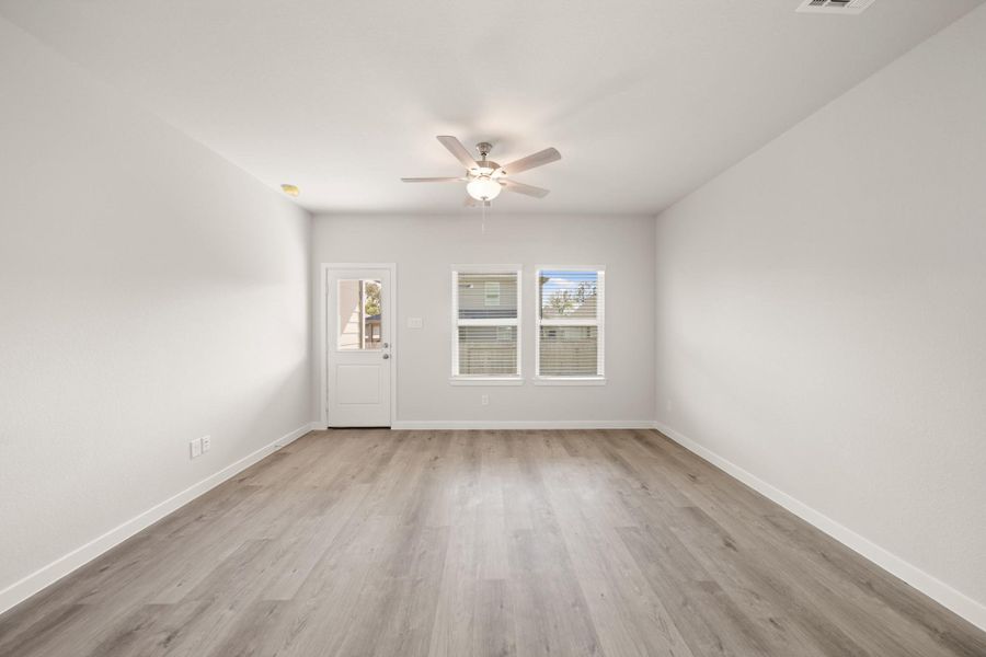 Spacious, unfurnished interior of a new home in Lexington Heights, Willis (Image 15). Spacious, unfurnished interior of a new home in Lexington Heights, Willis (Image 15).
