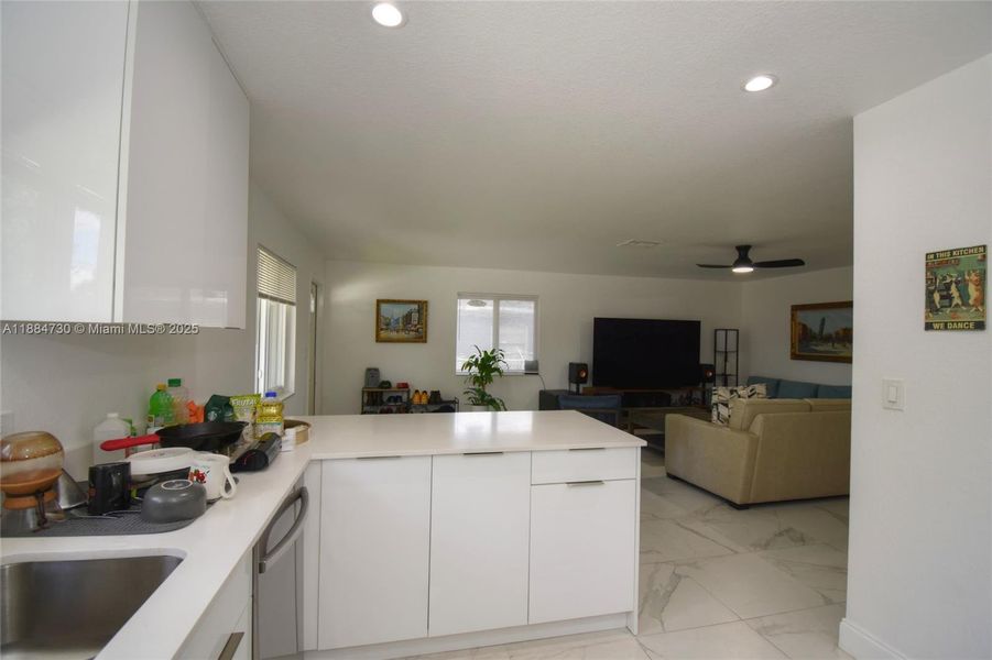 Furnished interior view inside a new home in , Fort Lauderdale (Image 3). Furnished interior view inside a new home in , Fort Lauderdale (Image 3).