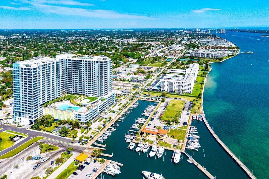 044-220LakeShoreDrive-1415-LakePark-FL-3