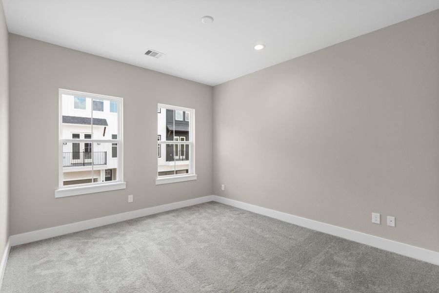 Spacious, unfurnished interior of a new home in , Houston (Image 23).