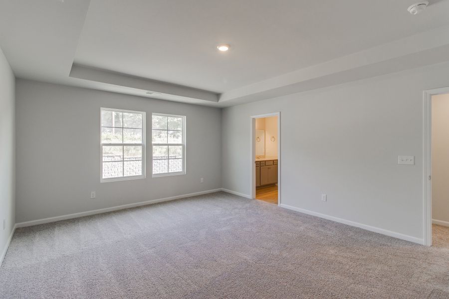 Spacious, unfurnished interior of a new home in Bluefield, Lexington (Image 36).