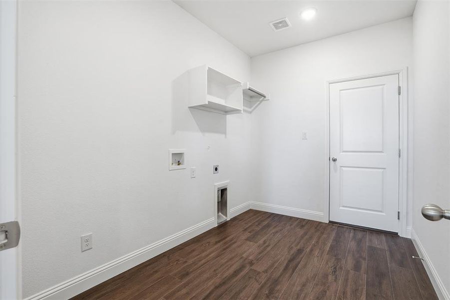 Spacious, unfurnished interior of a new home in Wildcat Ridge, Godley (Image 19). Spacious, unfurnished interior of a new home in Wildcat Ridge, Godley (Image 19).