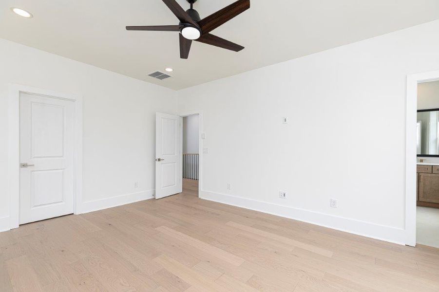 Spacious, unfurnished interior of a new home in , Atlanta (Image 20). Spacious, unfurnished interior of a new home in , Atlanta (Image 20).