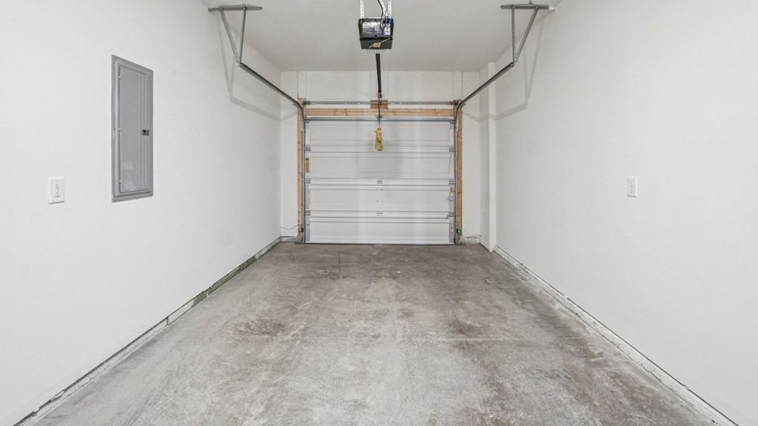 Spacious, unfurnished interior of a new home in The Arbor Townhomes, Kingsport (Image 22). Spacious, unfurnished interior of a new home in The Arbor Townhomes, Kingsport (Image 22).
