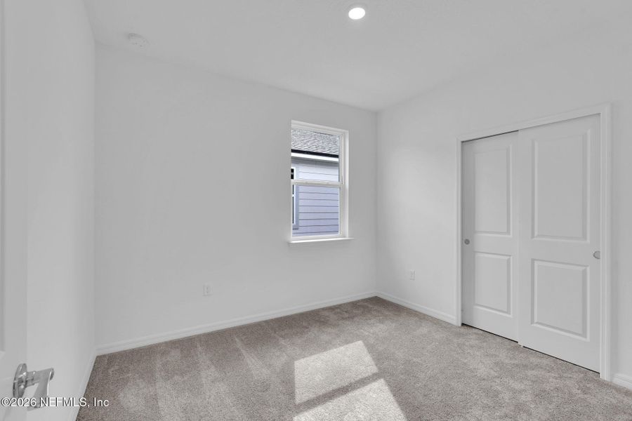 Spacious, unfurnished interior of a new home in Hyland Trail, Green Cove Springs (Image 12).