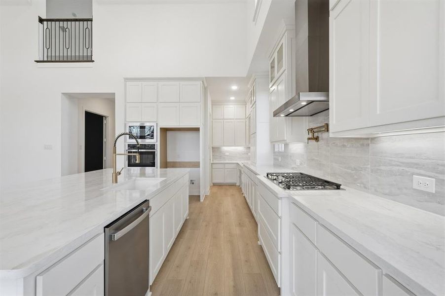 Furnished interior view inside a new home in Saddle Star Estates, Rockwall (Image 9). Furnished interior view inside a new home in Saddle Star Estates, Rockwall (Image 9).
