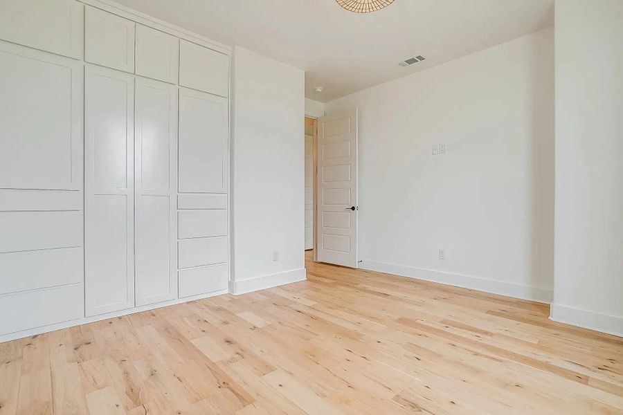 Representative unfurnished interior of a home built from the The Colin by Elmwood Custom Homes in Aledo Heights, Aledo (Image 41).