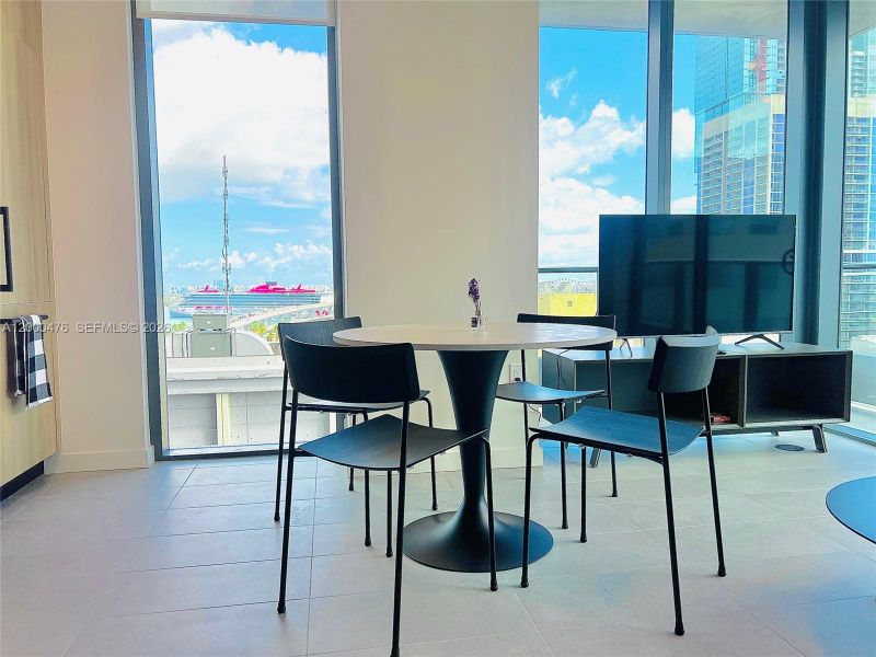 Community amenities in , Miami (Image 37).