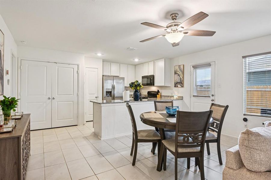 Furnished interior view inside a new home in , Crandall (Image 6).