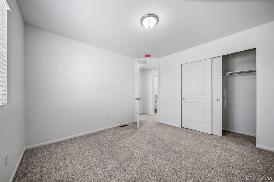 Spacious, unfurnished interior of a new home in , Aurora (Image 18).