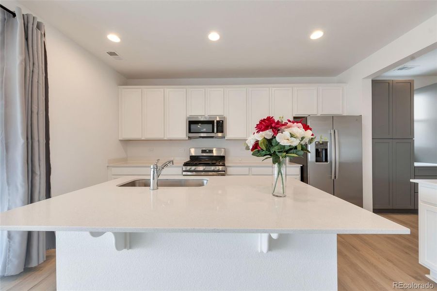 Beautiful and Durable Quartz Countertops!