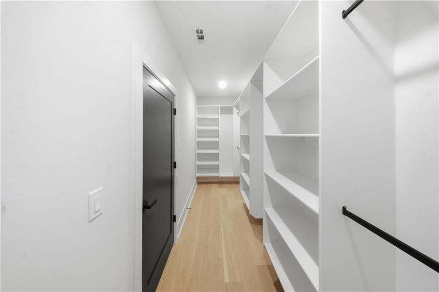 Image 29 of a home in .