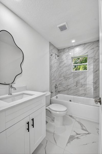 Furnished interior view inside a new home in , West Palm Beach (Image 5).