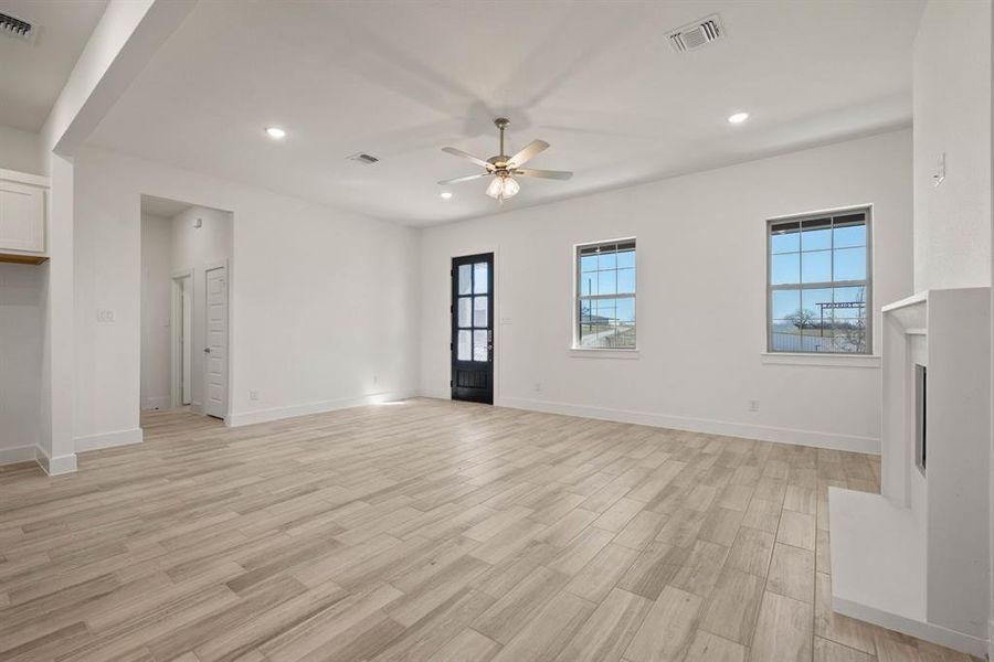 Spacious, unfurnished interior of a new home in Saddleback Estates, Boyd (Image 17).