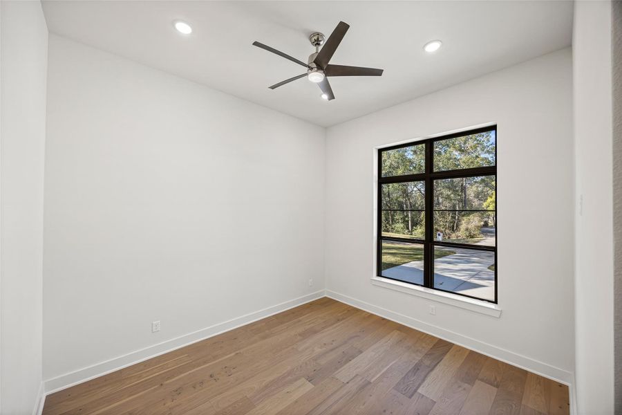 Spacious, unfurnished interior of a new home in , Houston (Image 27).